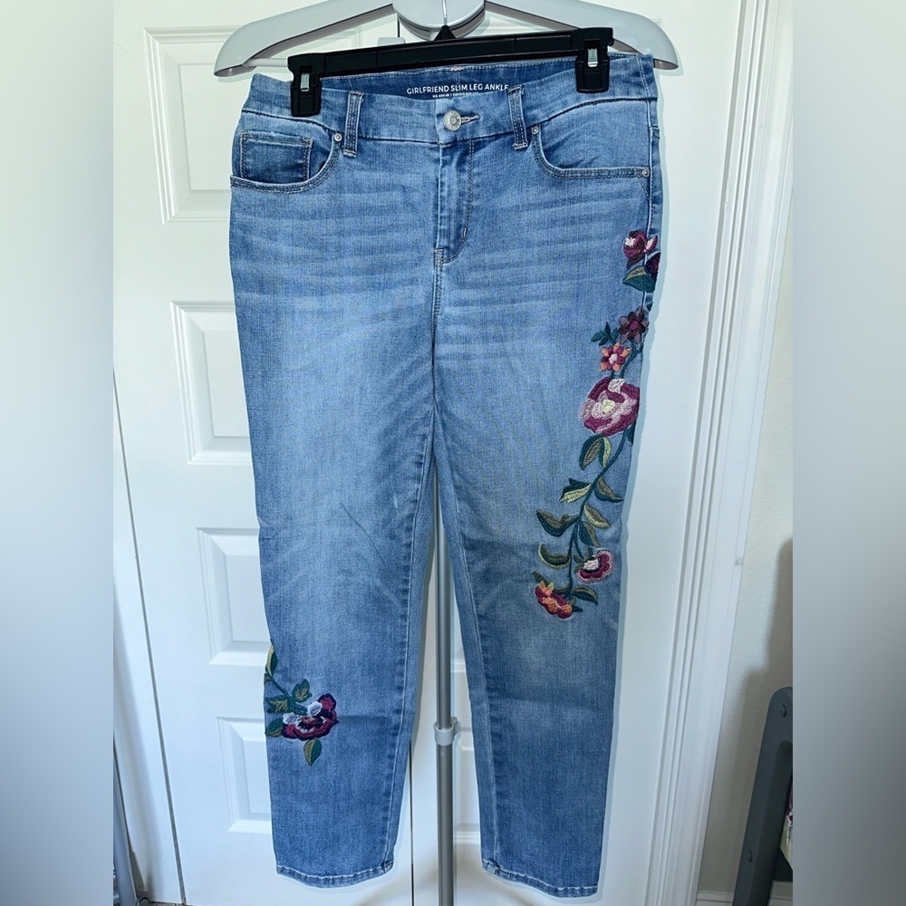 Chico's Light Blue Floral Embroidered Jeans